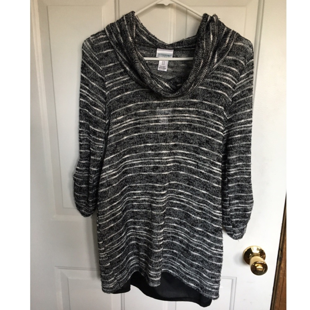 Motherhood Maternity sheer top with attached cami